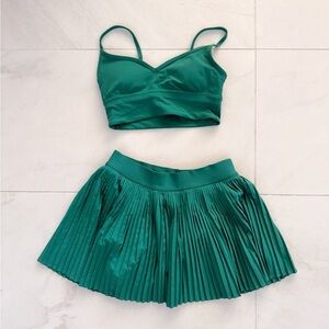 Lululemon Athletica Green pleated tennis Skirt